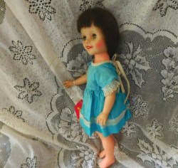linda williams blue dress side